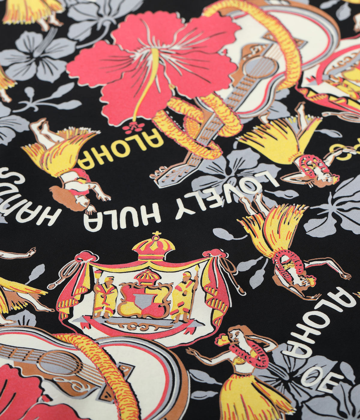 SUN SURF RAYON HAWAIIAN SHIRT “LOVELY HULA HANDS”