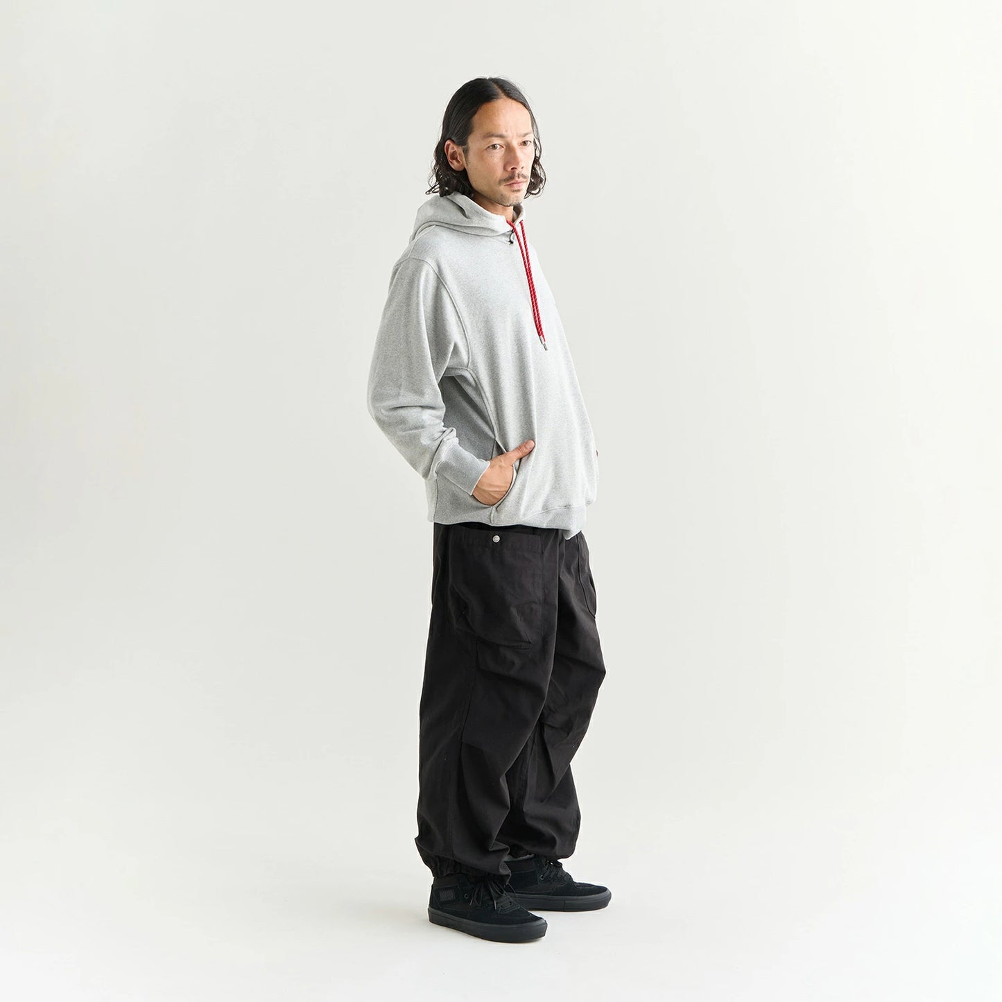 NANGA BACKSATIN EASY CARGO PANTS