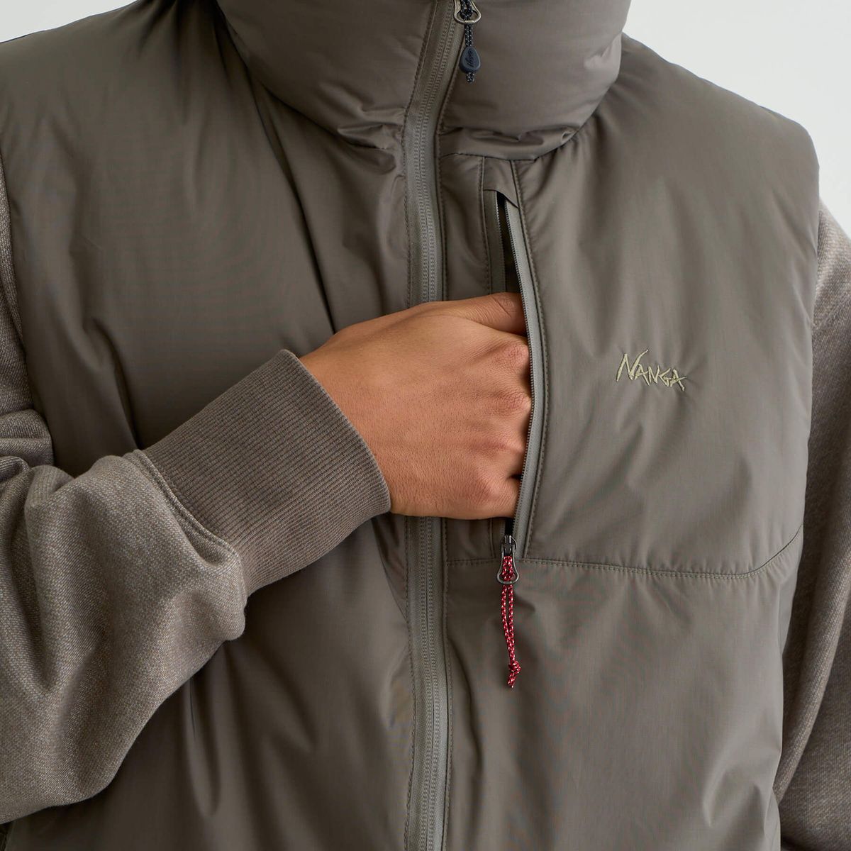 NANGA AURORA TEX STAND COLLAR DOWN VEST