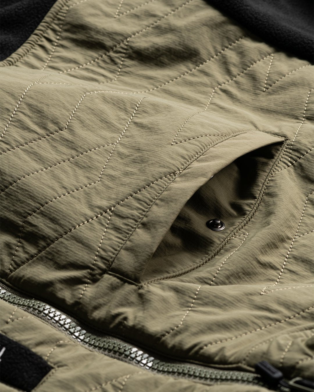 TIGHTBOOTH T QUILT FLEECE JACKET