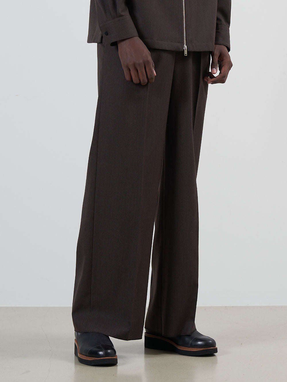 YOKE WOOL HIGH DENSITY GABARDINE 3PLEATED WIDE-LEG TROUSERS