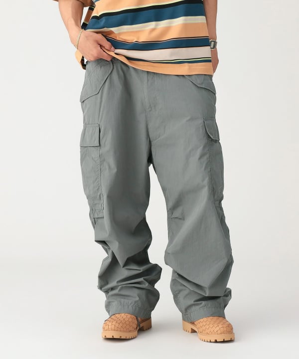 BEAMS Oversize 6-pocket Cargo Pants