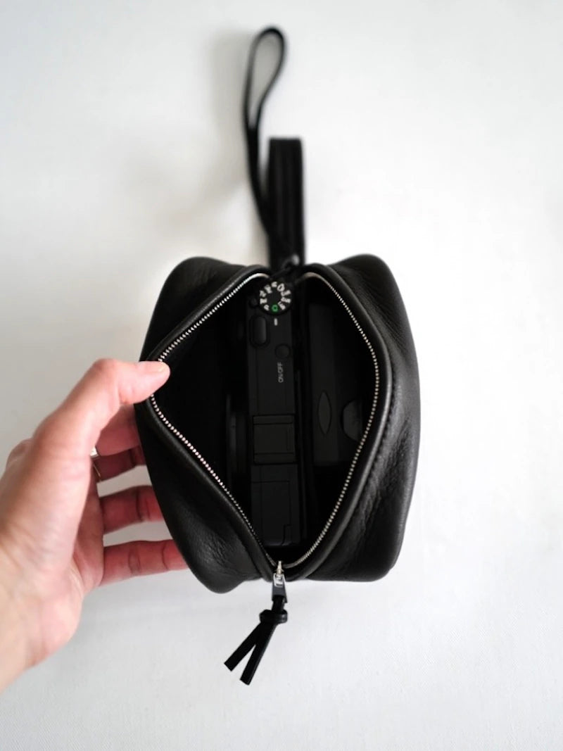 Aeta SQUARE POUCH
