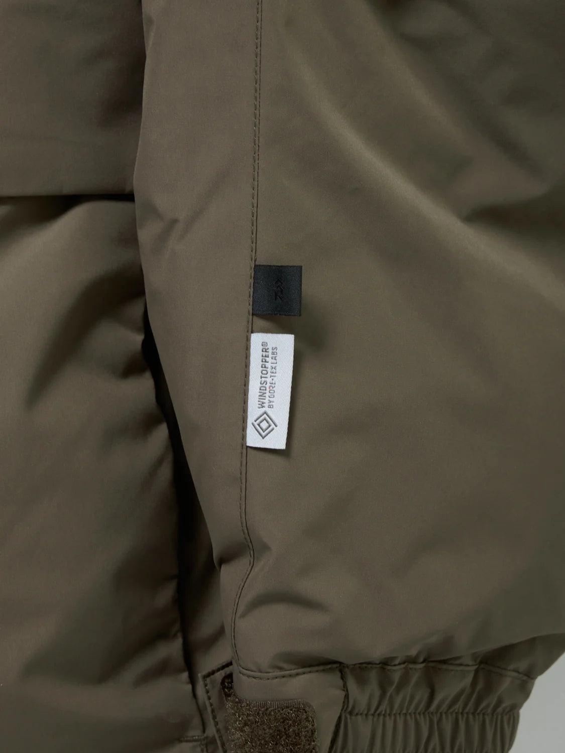 DAIWA PIER39 WINDSTOPPER®︎ EXPEDITION DOWN JACKET