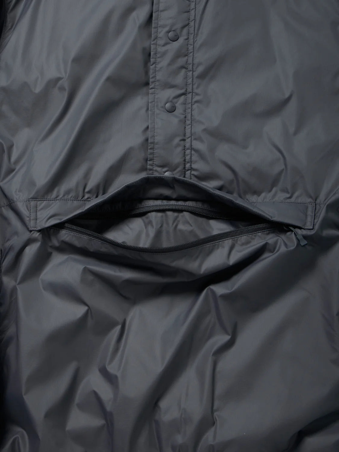 DAIWA PIER39 TECH REVERSIBLE PULLOVER PUFF JACKET