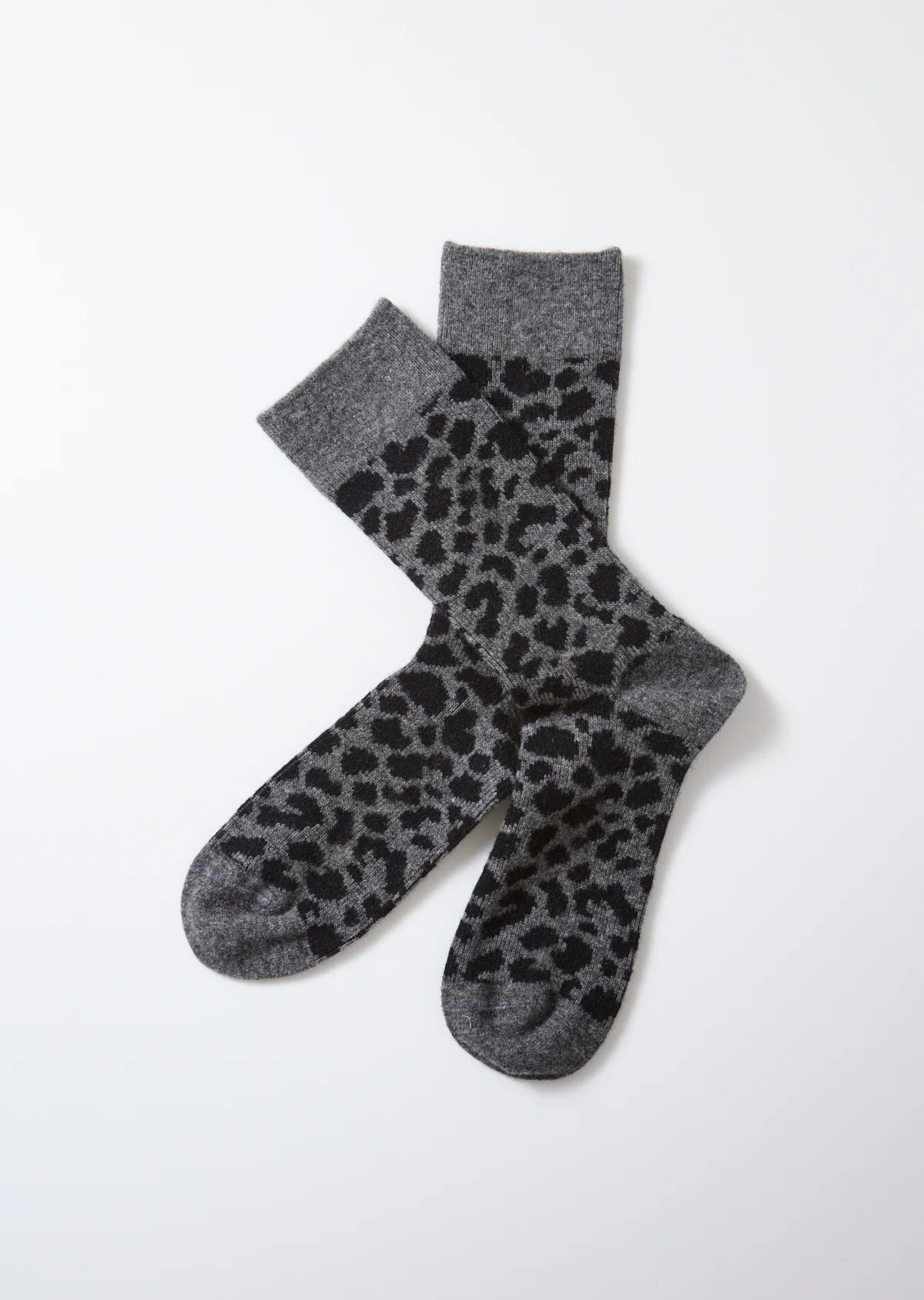 RoToTo LEOPARD PATTERN MERINO SOCKS