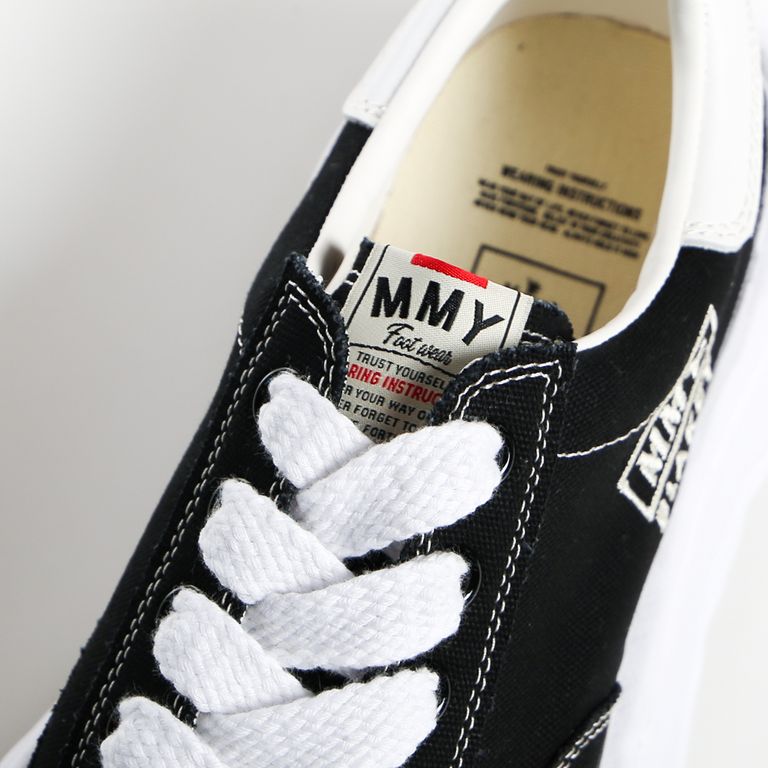 Maison MIHARA YASUHIRO BLAKEY Original Sole Canvas Lowtop Sneaker Black