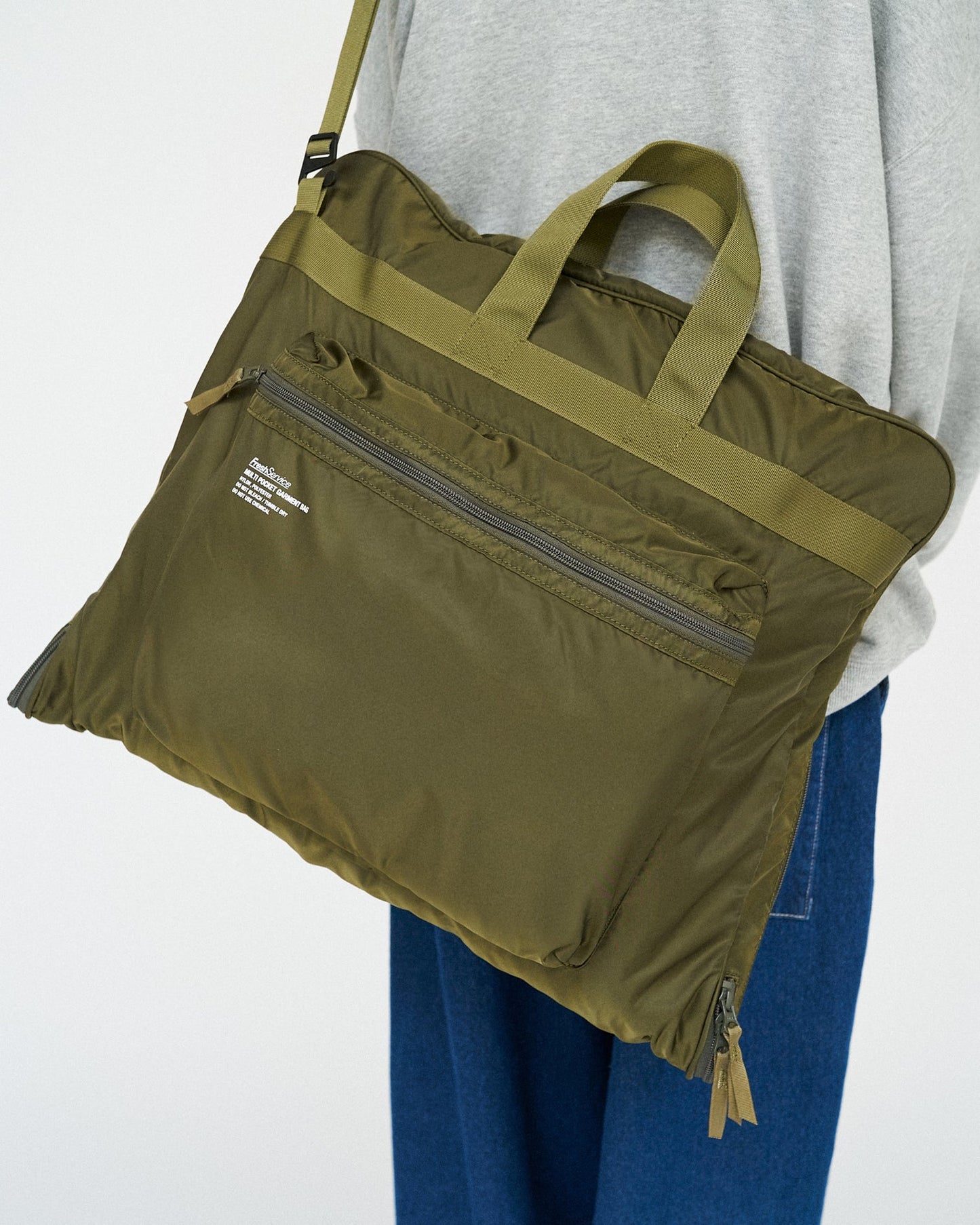 FreshService MULTI POCKET GARMENT BAG