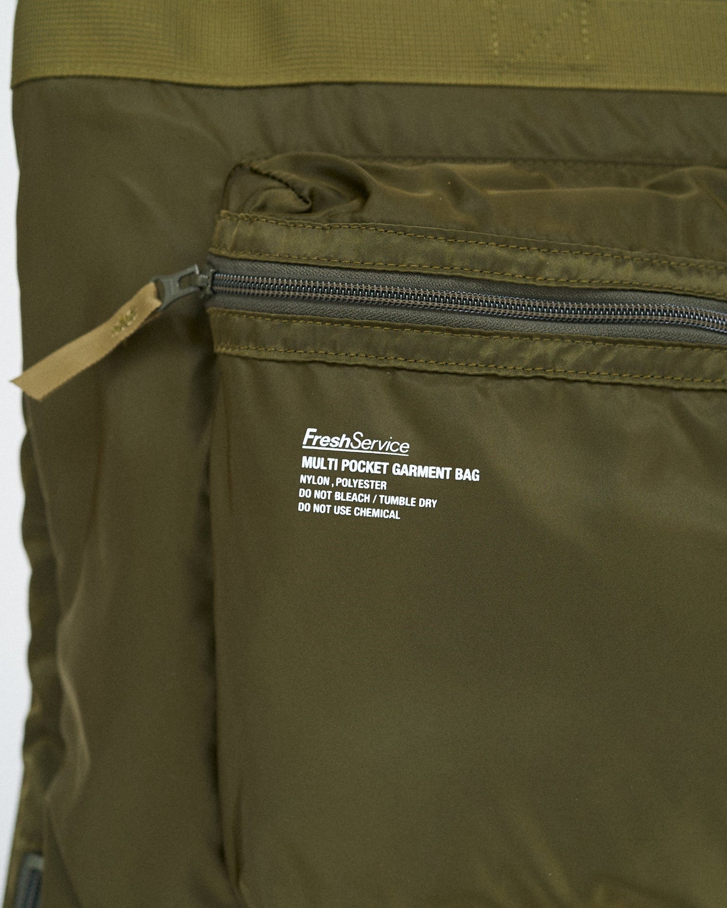 FreshService MULTI POCKET GARMENT BAG