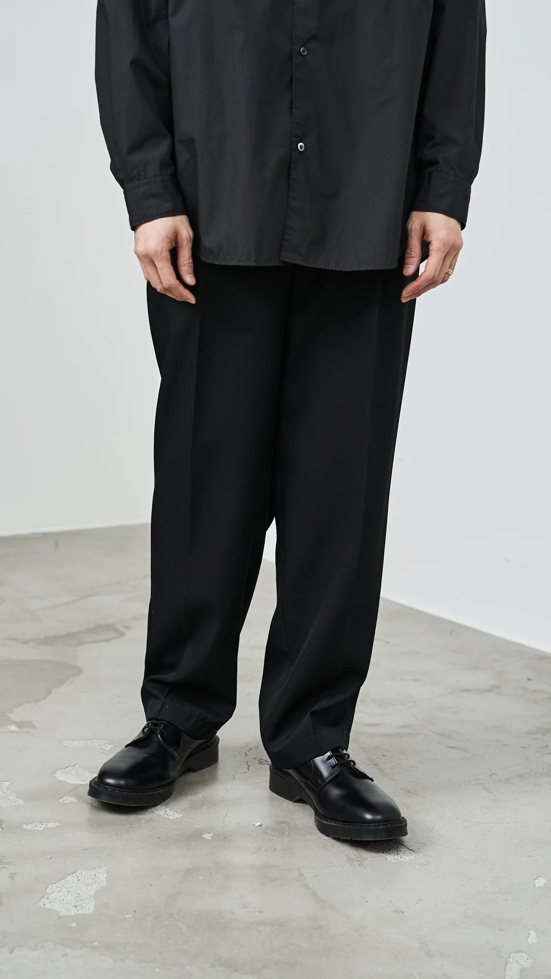 Graphpaper Scale Off Wool Tapered Trousers – unexpected store