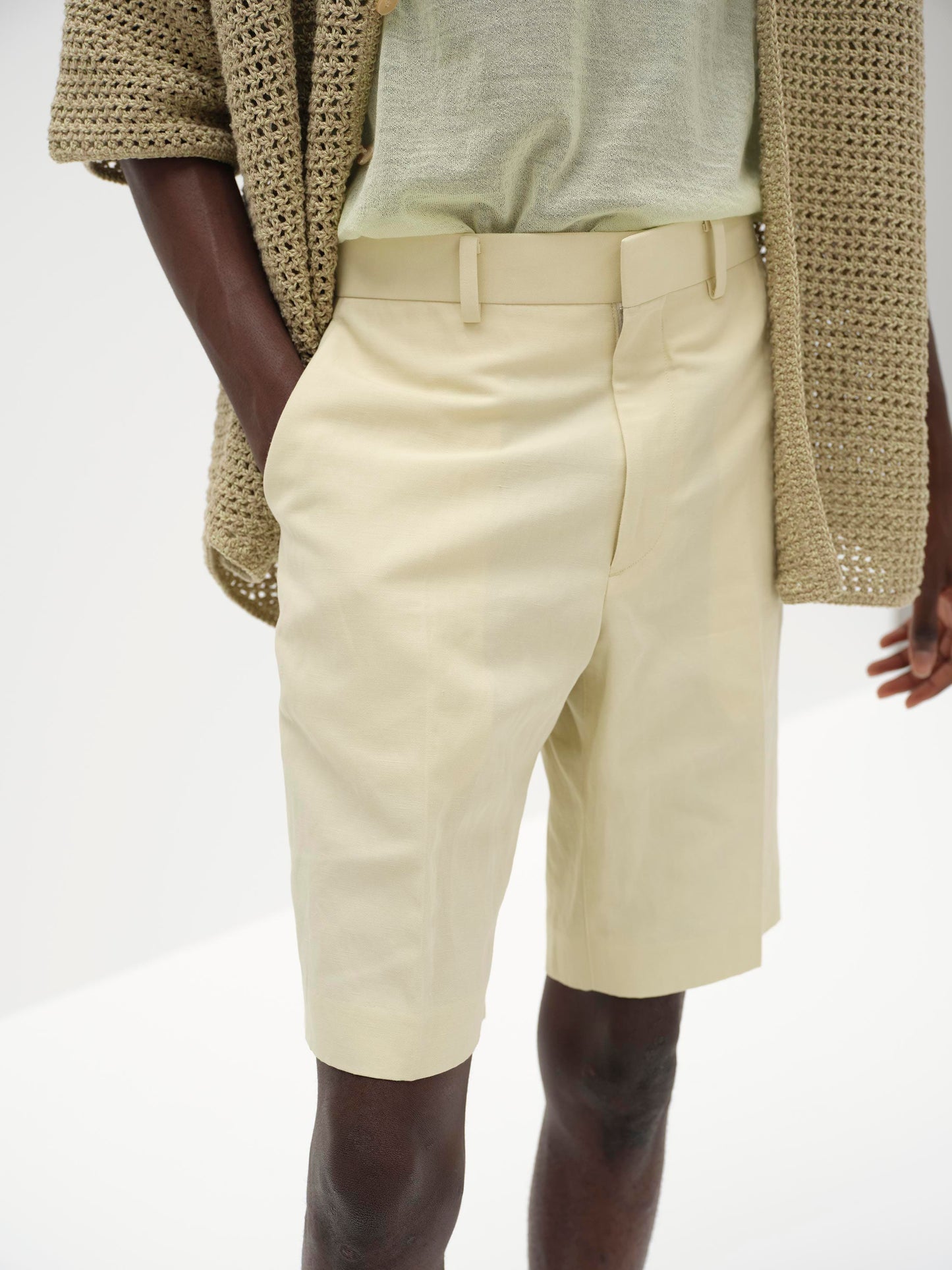 AURALEE HARD TWIST FINX LINEN CHINO SHORTS