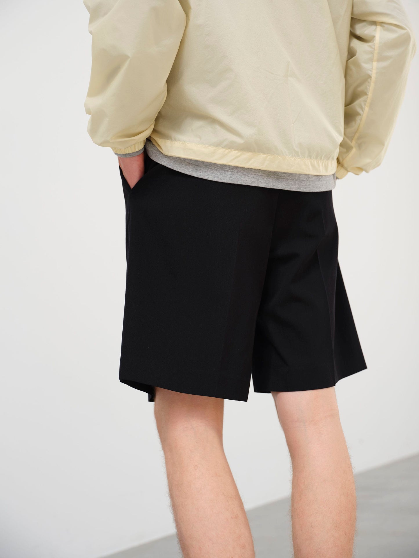 AURALEE LIGHT WOOL MAX GABARDINE SHORTS