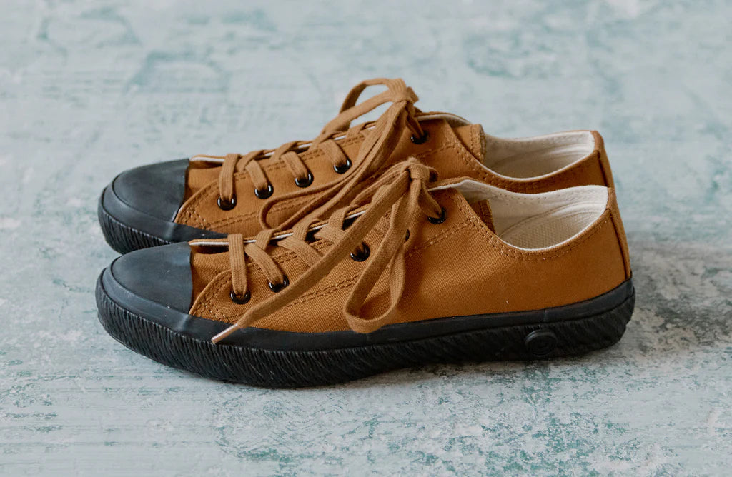 SHOES LIKE POTTERY LOW BROWN DUCK