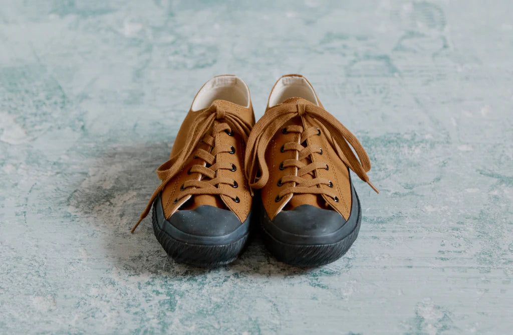 SHOES LIKE POTTERY LOW BROWN DUCK