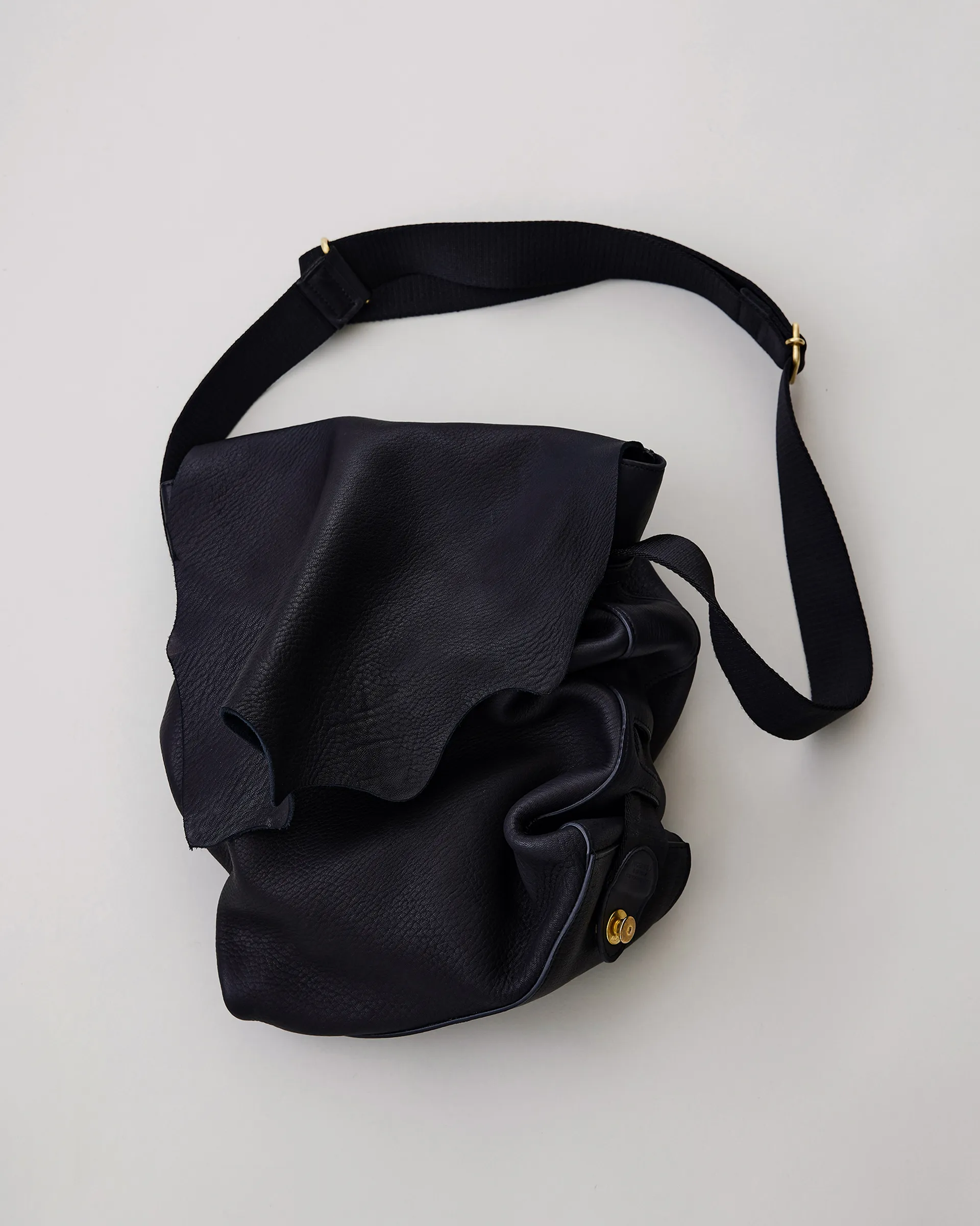 NICENESS D.MARTY Deer leather shoulder bag – unexpected store NICENESS D.MARTY Deer leather shoulder bag – unexpected store