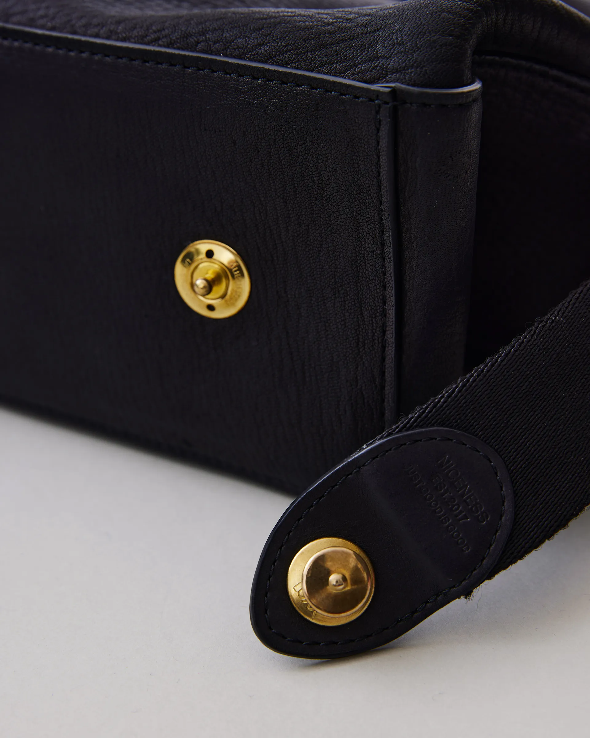 NICENESS D.MARTY Deer leather shoulder bag – unexpected store NICENESS D.MARTY Deer leather shoulder bag – unexpected store
