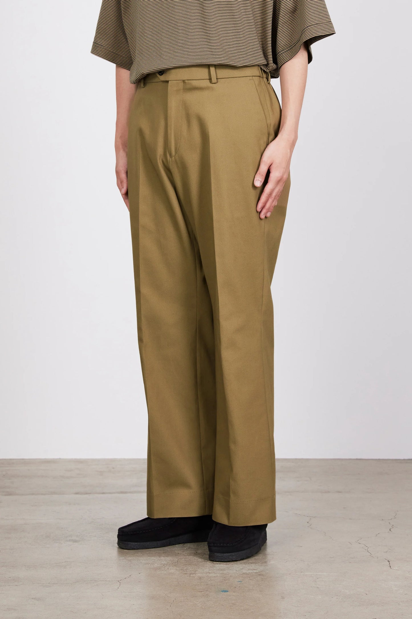 MARKAWARE ORGANIC COTTON SURVIVAL CLOTH FLAT FRONT FLARED TROUSERS