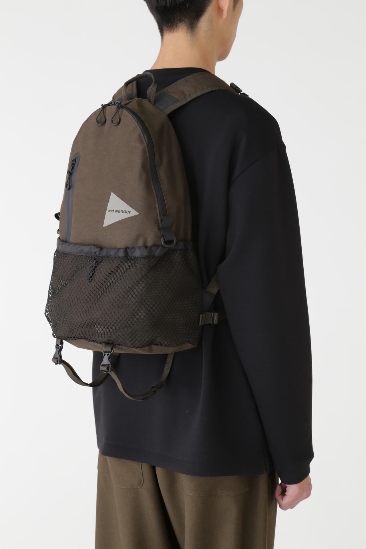 and wander PE/CO 20L daypack