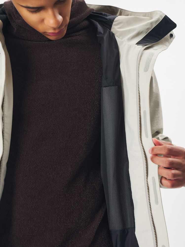 Goldwin Barite Two-Layer Shell Jacket