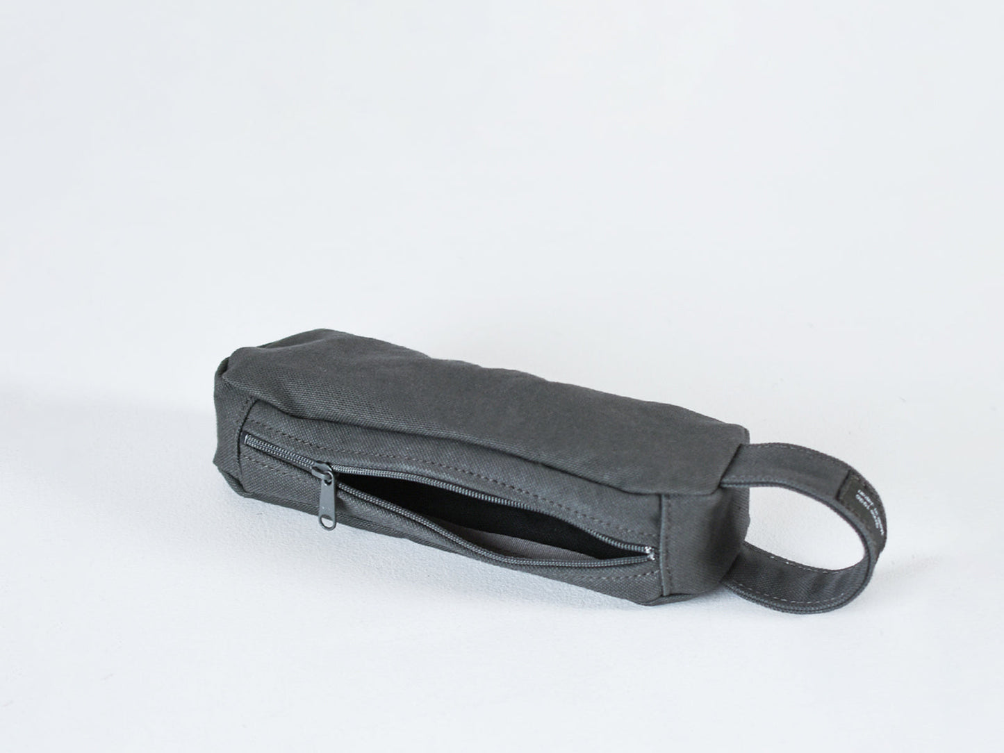 ateliers PENELOPE Bee Pen Case