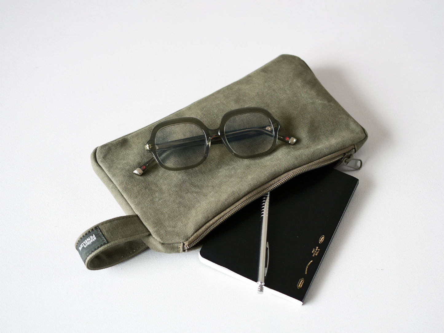 ateliers PENELOPE Bee Pouch