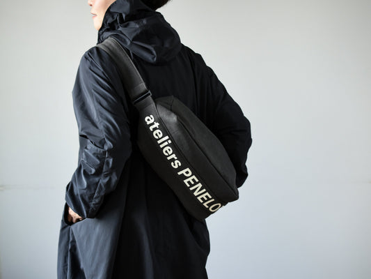 ateliers PENELOPE #8 Pan Shoulder Bag