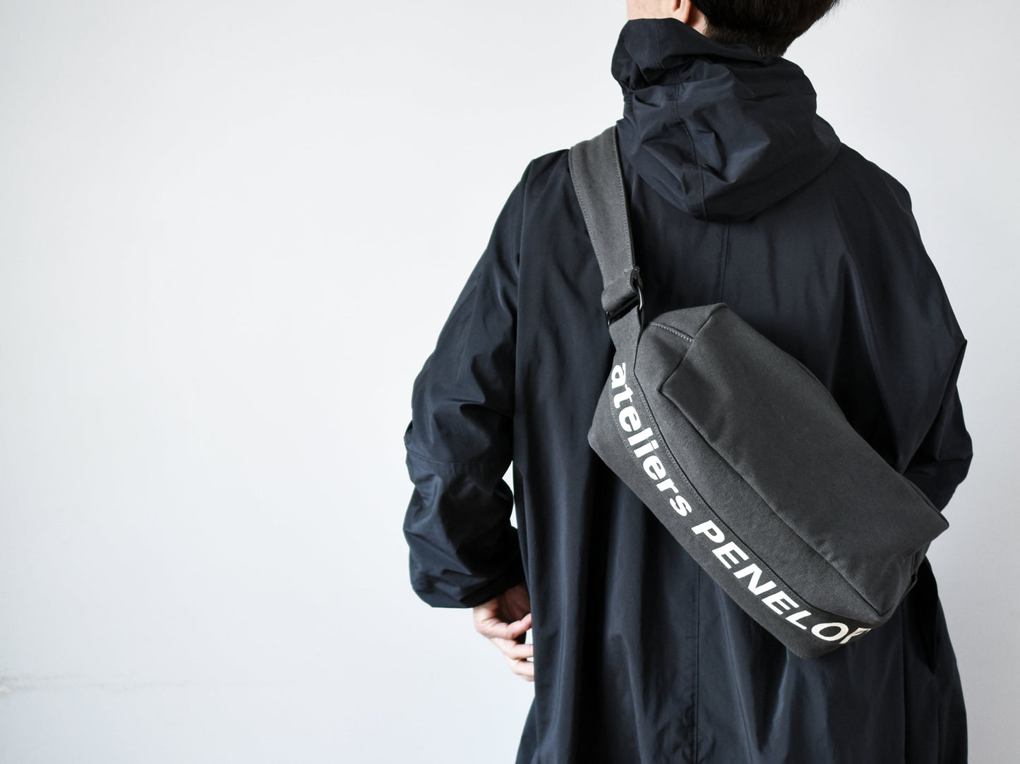 ateliers PENELOPE #8 Pan Shoulder Bag