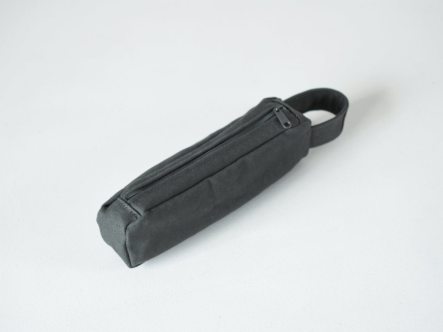 ateliers PENELOPE Bee Pen Case