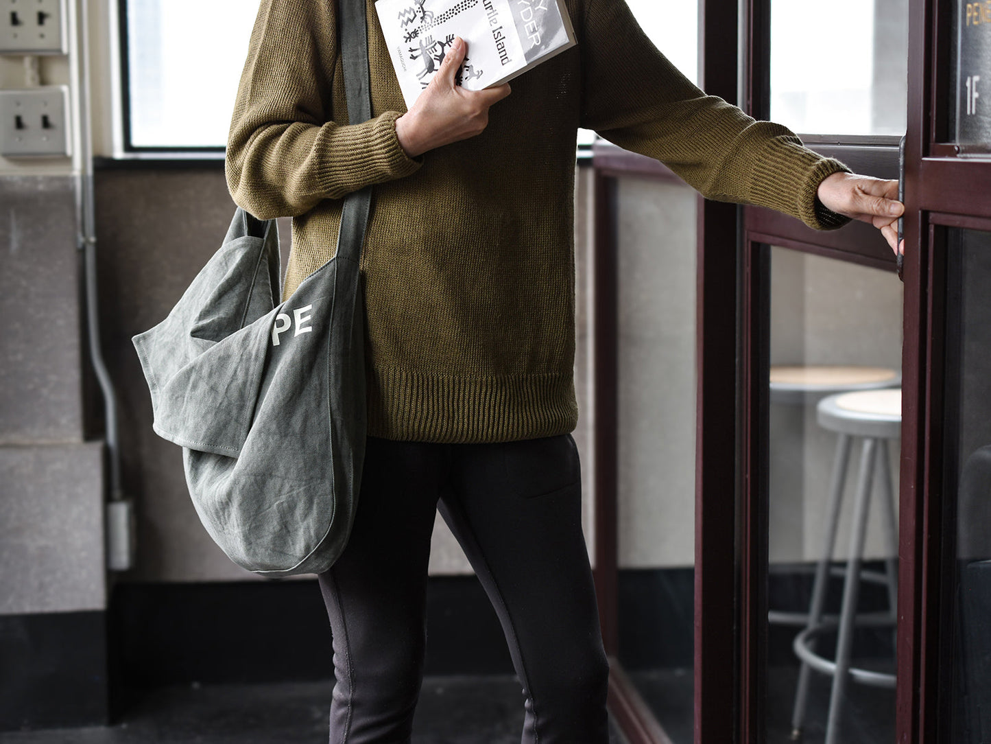 ateliers PENELOPE CL Kern Shoulder Bag