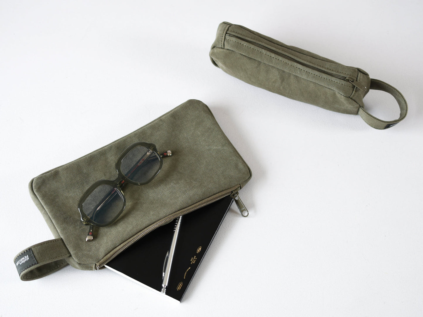 ateliers PENELOPE Bee Pouch