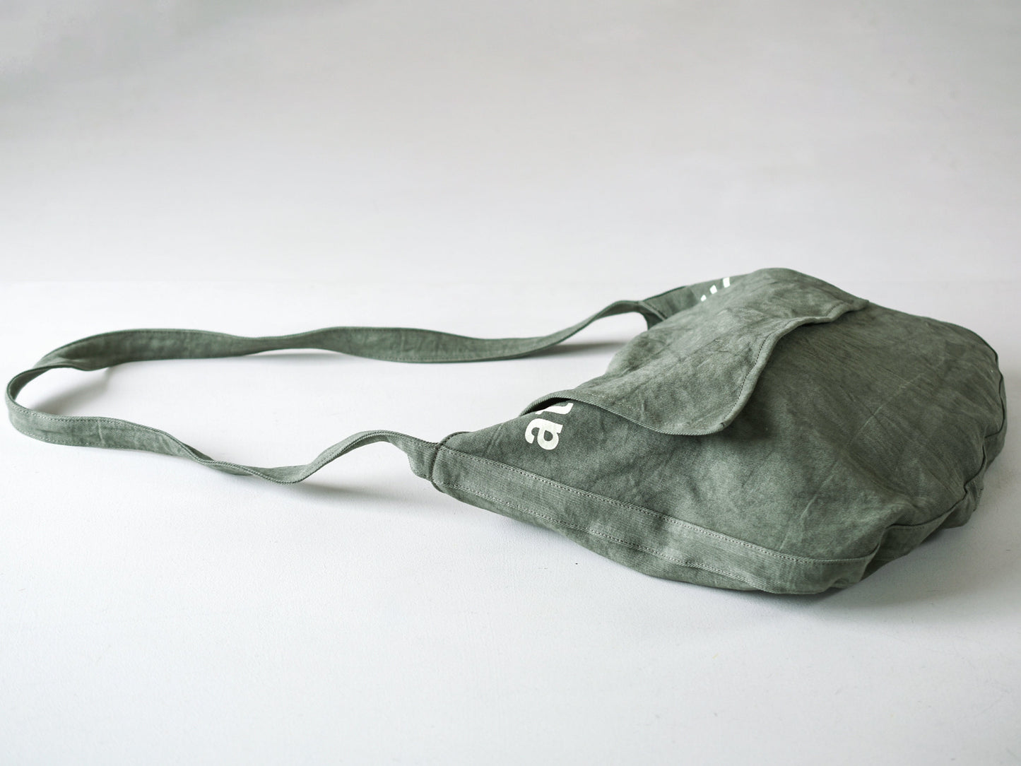 ateliers PENELOPE CL Kern Shoulder Bag