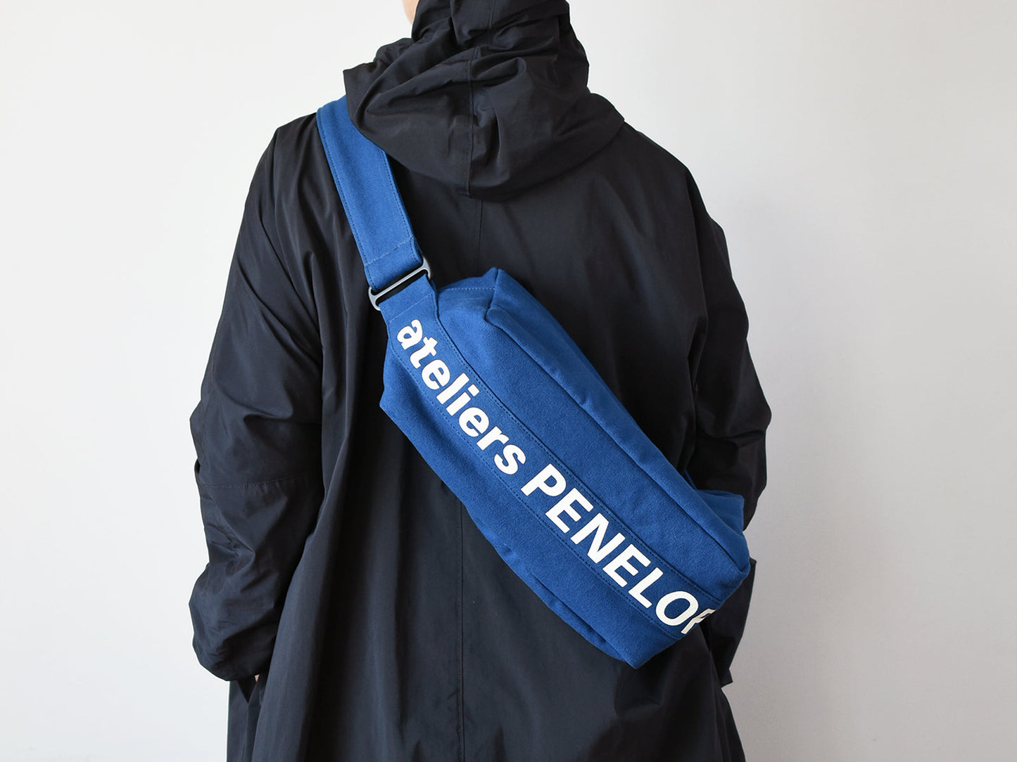 ateliers PENELOPE #8 Pan Shoulder Bag