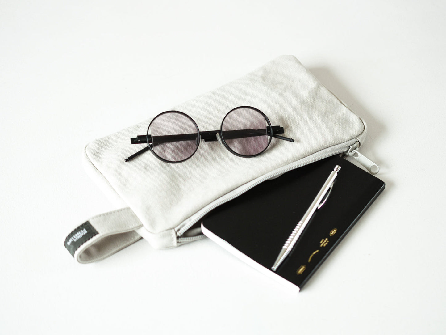 ateliers PENELOPE Bee Pouch