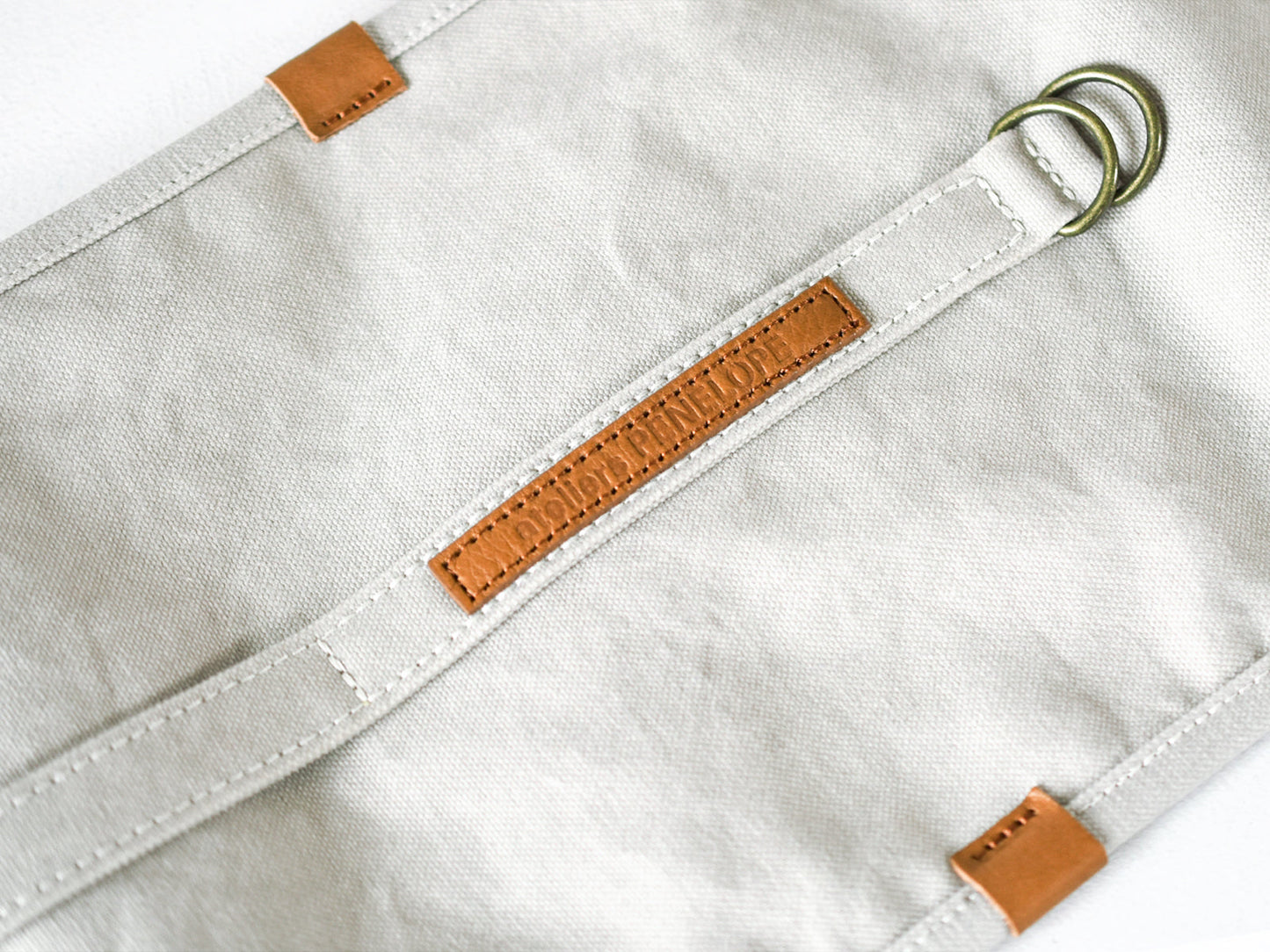ateliers PENELOPE Roberto Pouch
