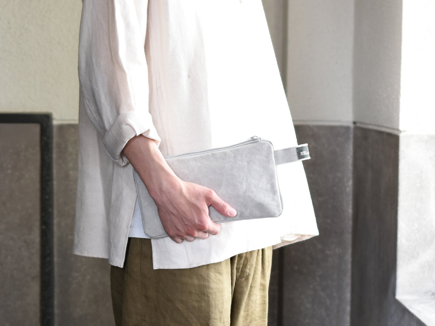 ateliers PENELOPE Bee Pouch