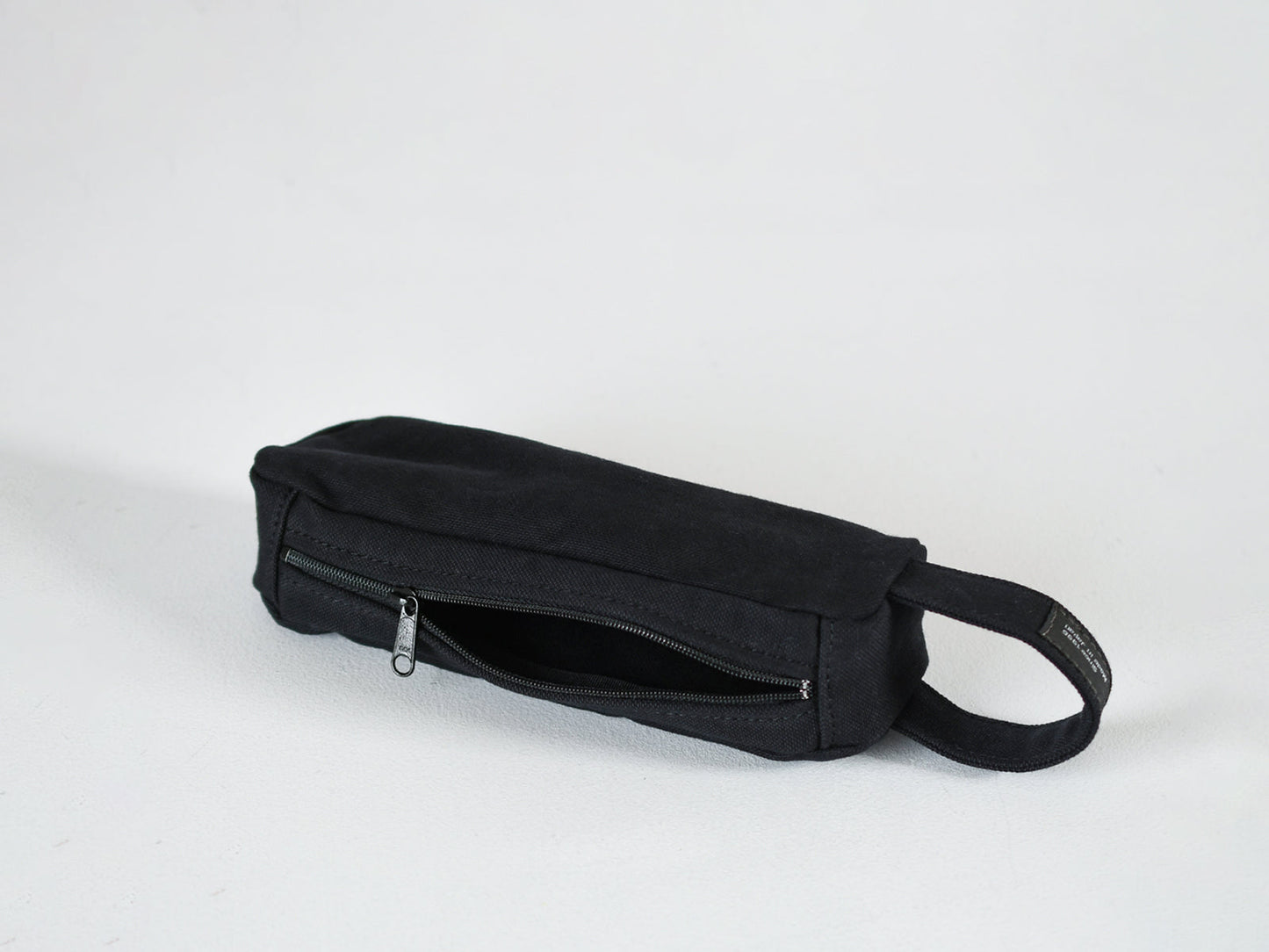 ateliers PENELOPE Bee Pen Case