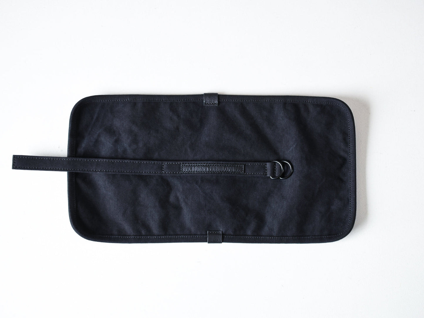 ateliers PENELOPE Roberto Pouch