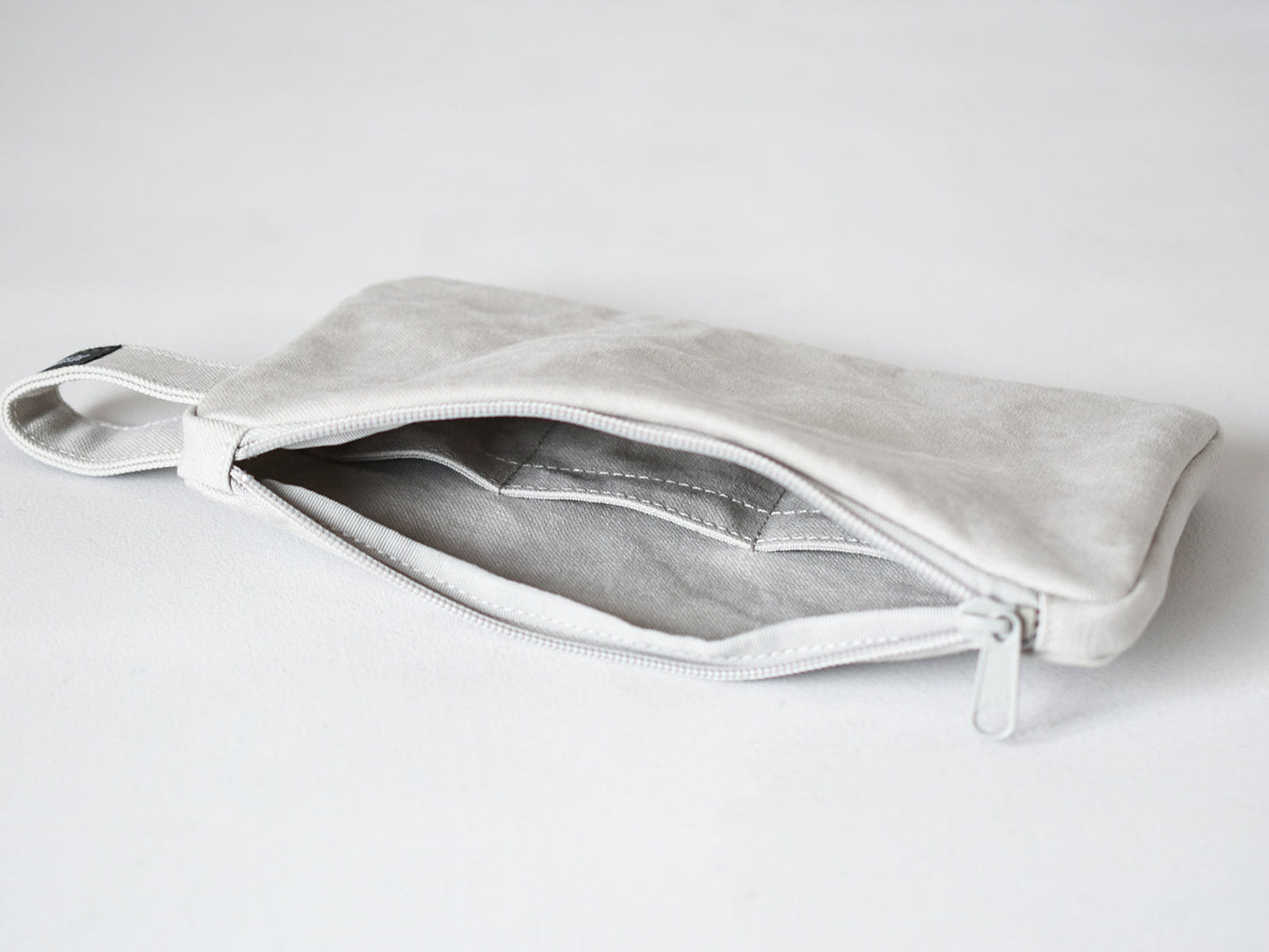 ateliers PENELOPE Bee Pouch