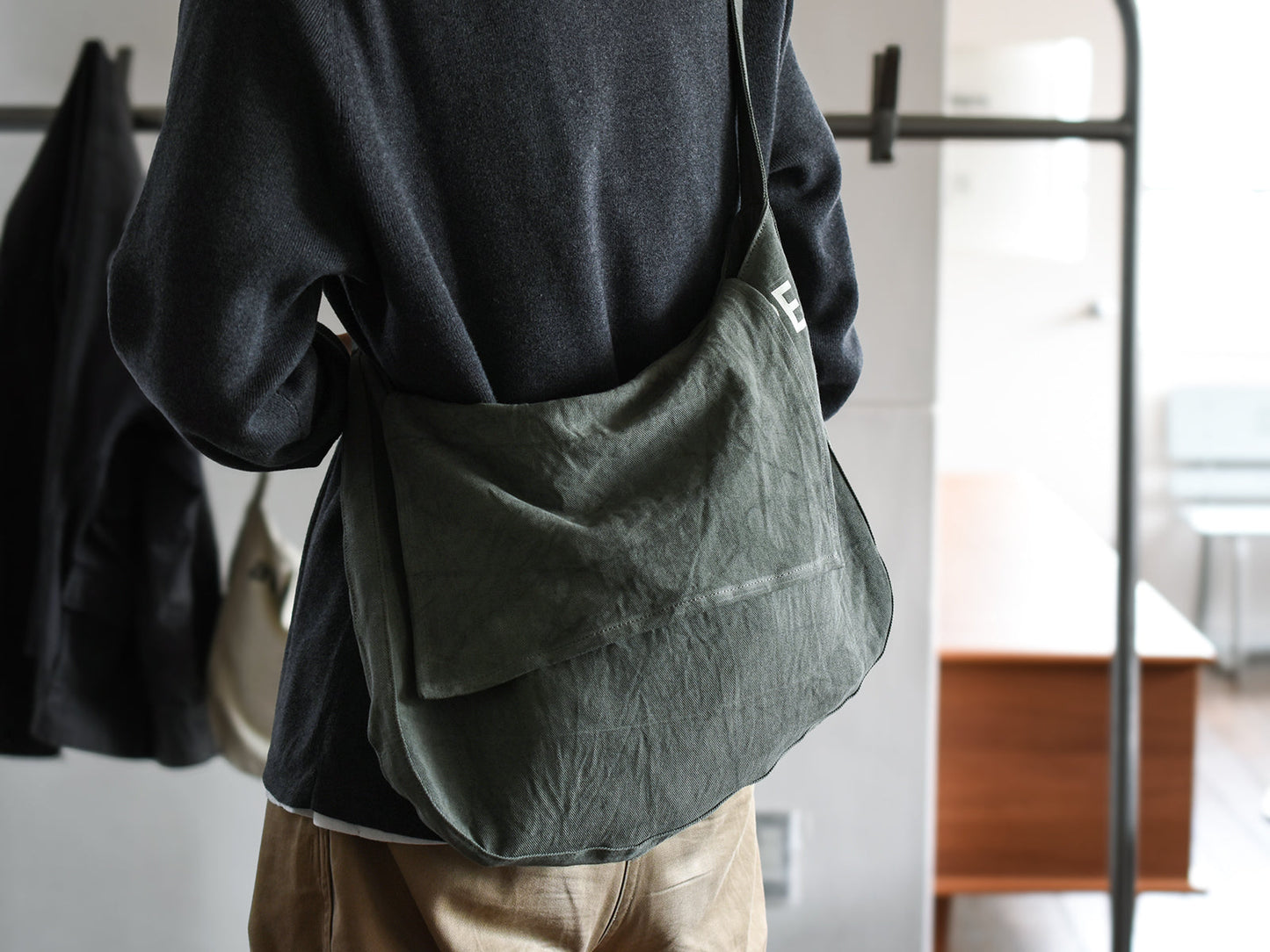 ateliers PENELOPE CL Kern Shoulder Bag