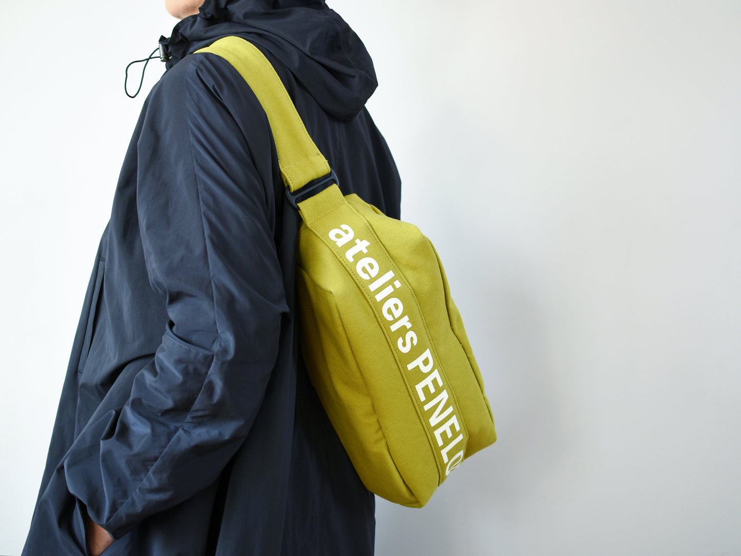 ateliers PENELOPE #8 Pan Shoulder Bag