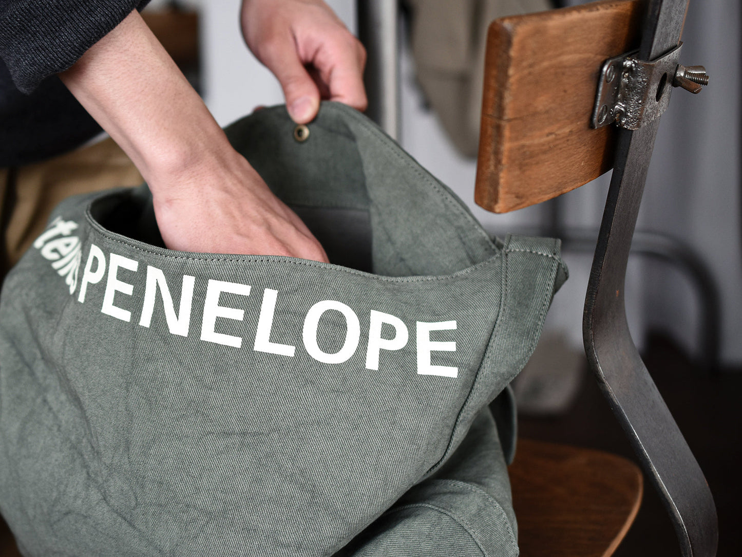 ateliers PENELOPE CL Kern Shoulder Bag