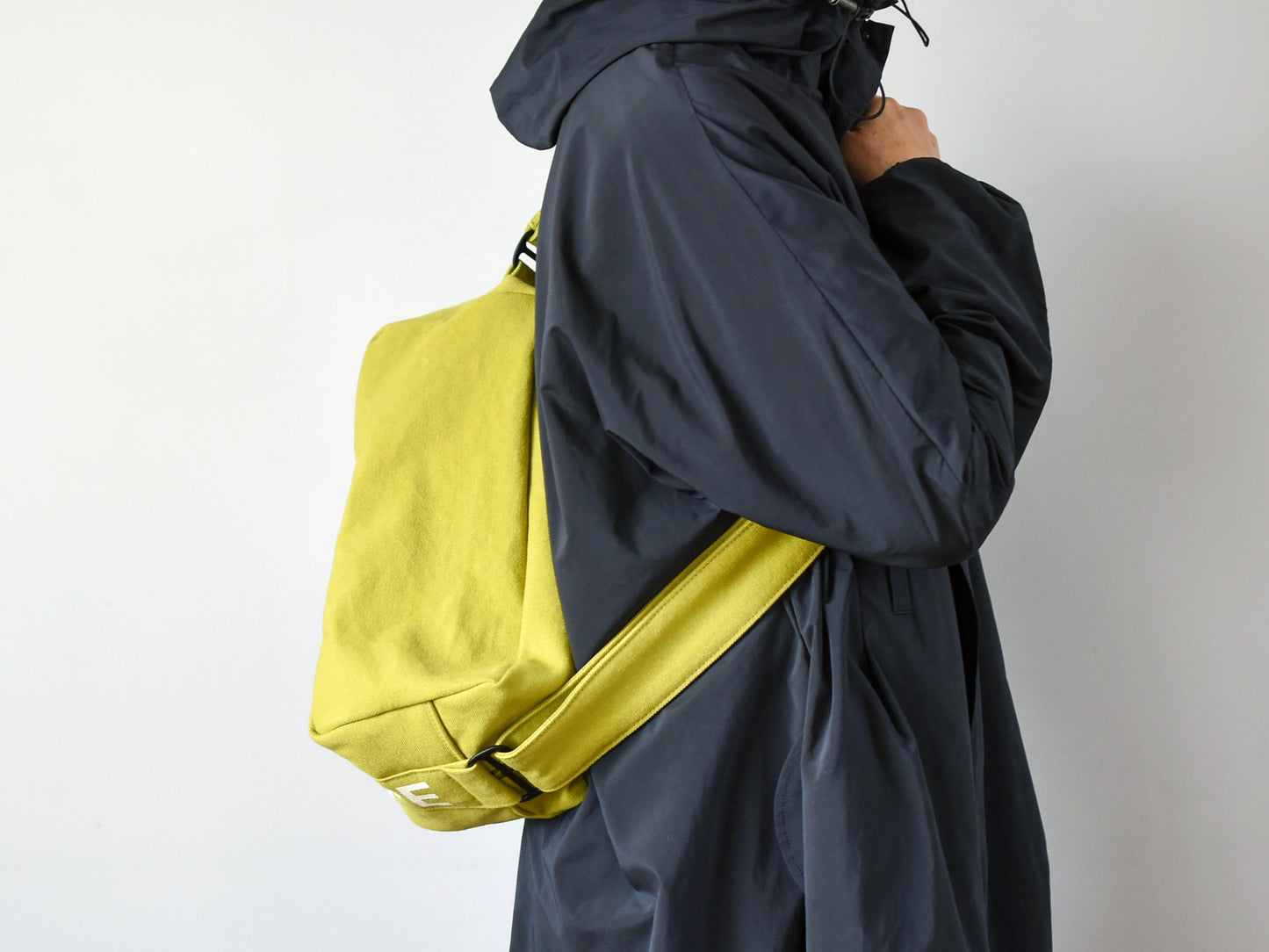 ateliers PENELOPE #8 Pan Shoulder Bag