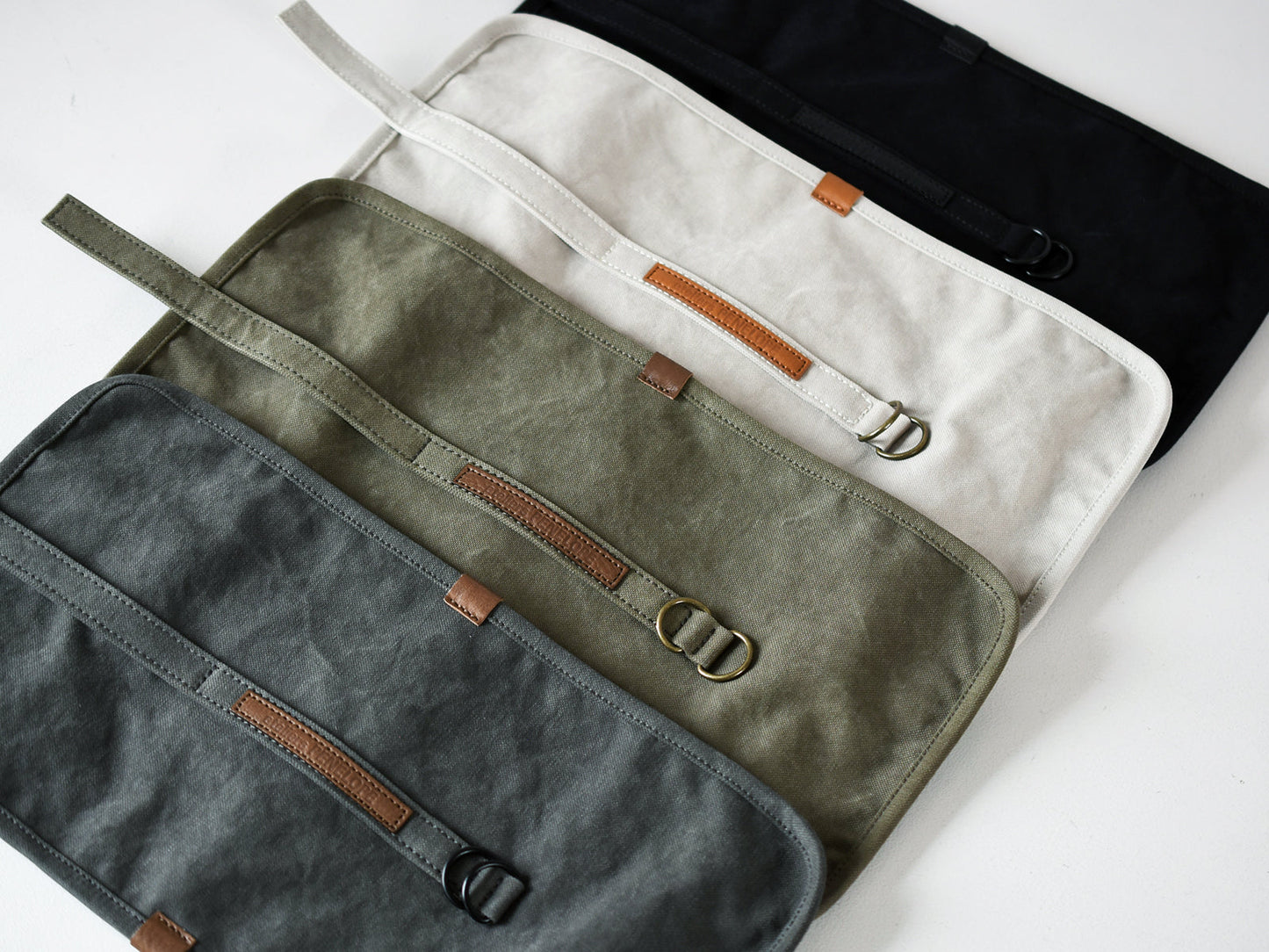 ateliers PENELOPE Roberto Pouch