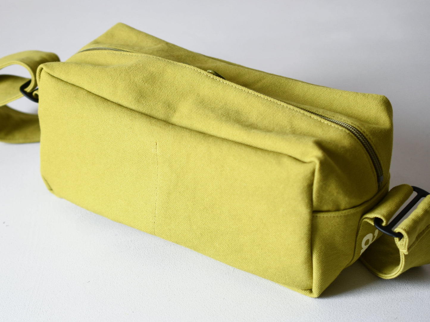 ateliers PENELOPE #8 Pan Shoulder Bag