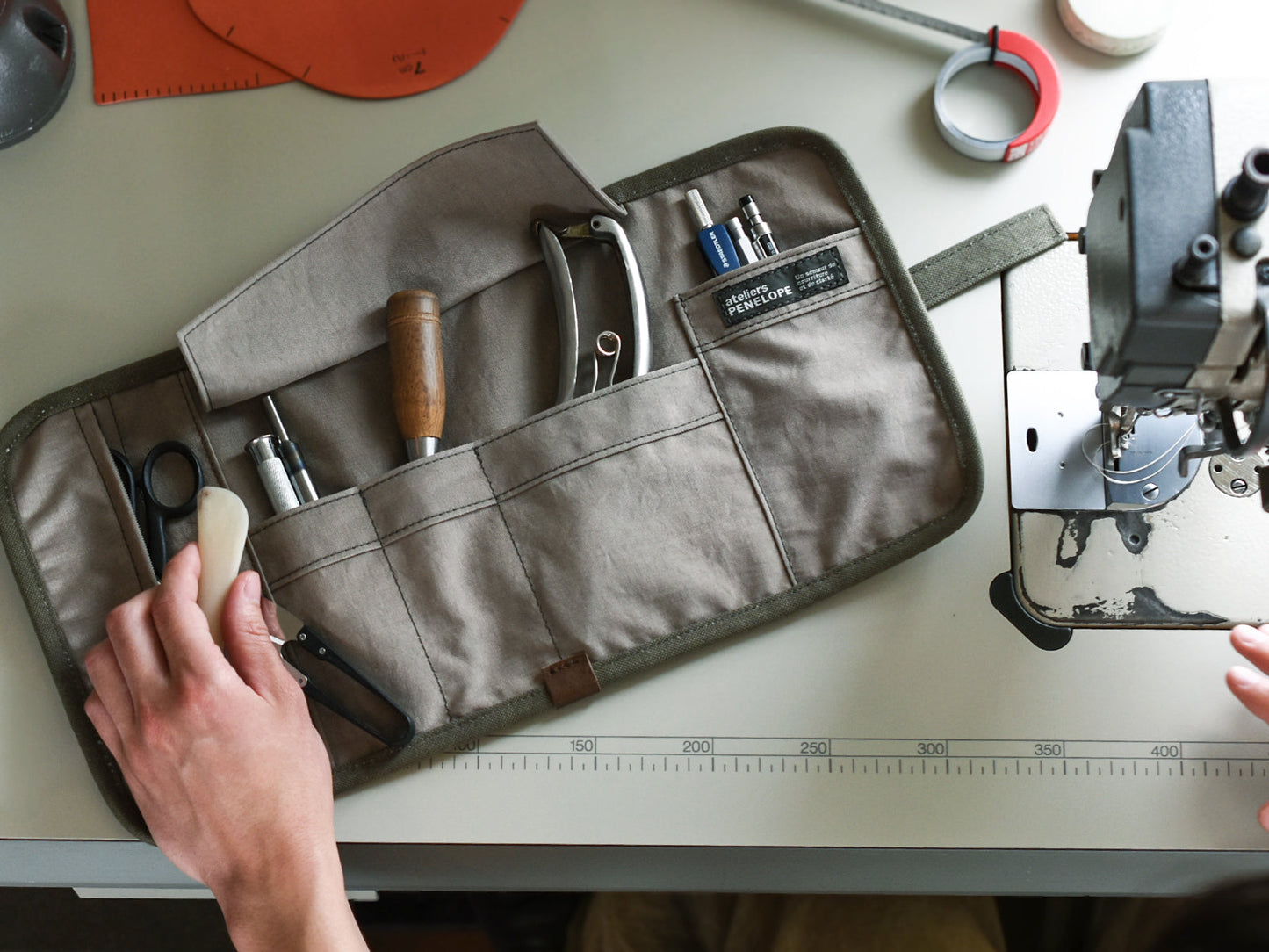 ateliers PENELOPE Roberto Pouch