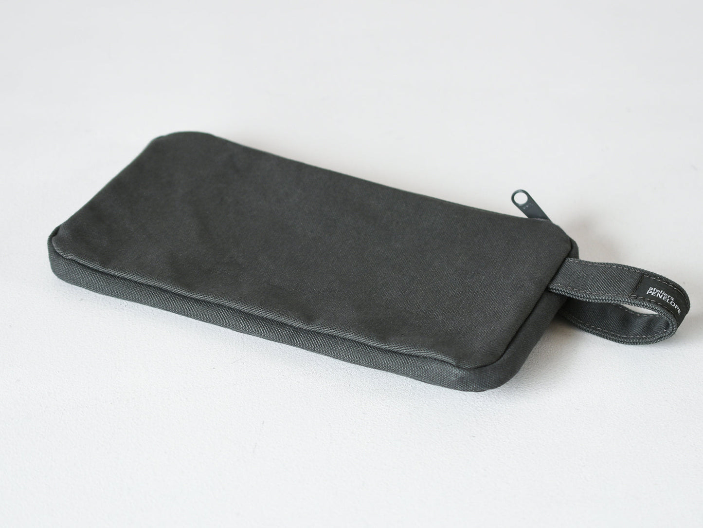 ateliers PENELOPE Bee Pouch