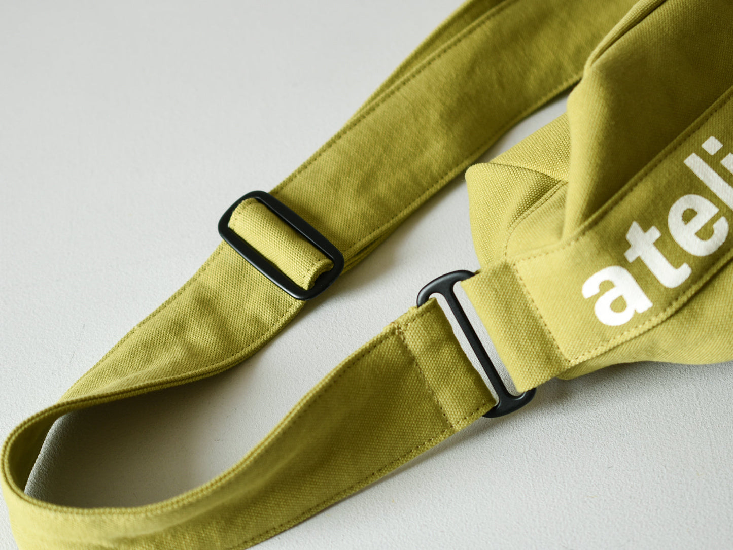 ateliers PENELOPE #8 Pan Shoulder Bag