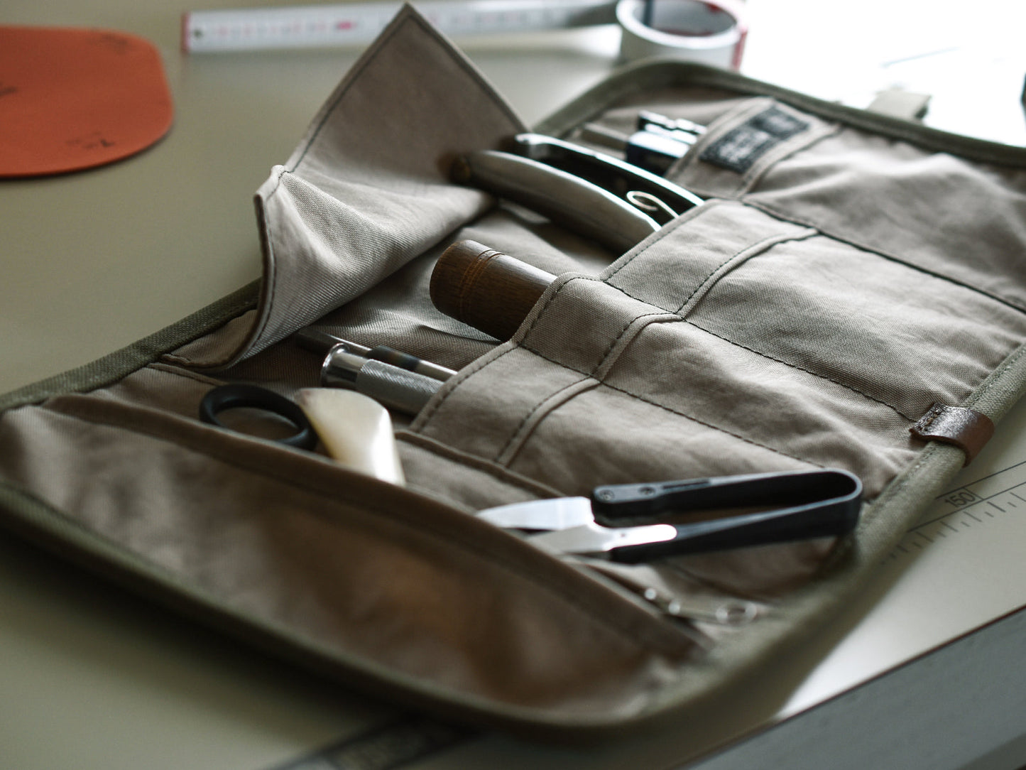 ateliers PENELOPE Roberto Pouch