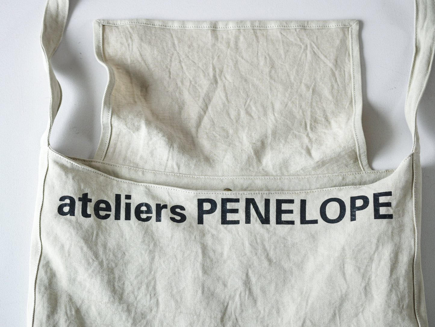 ateliers PENELOPE CL Kern Shoulder Bag
