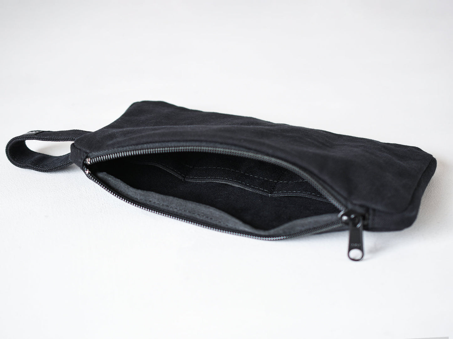 ateliers PENELOPE Bee Pouch